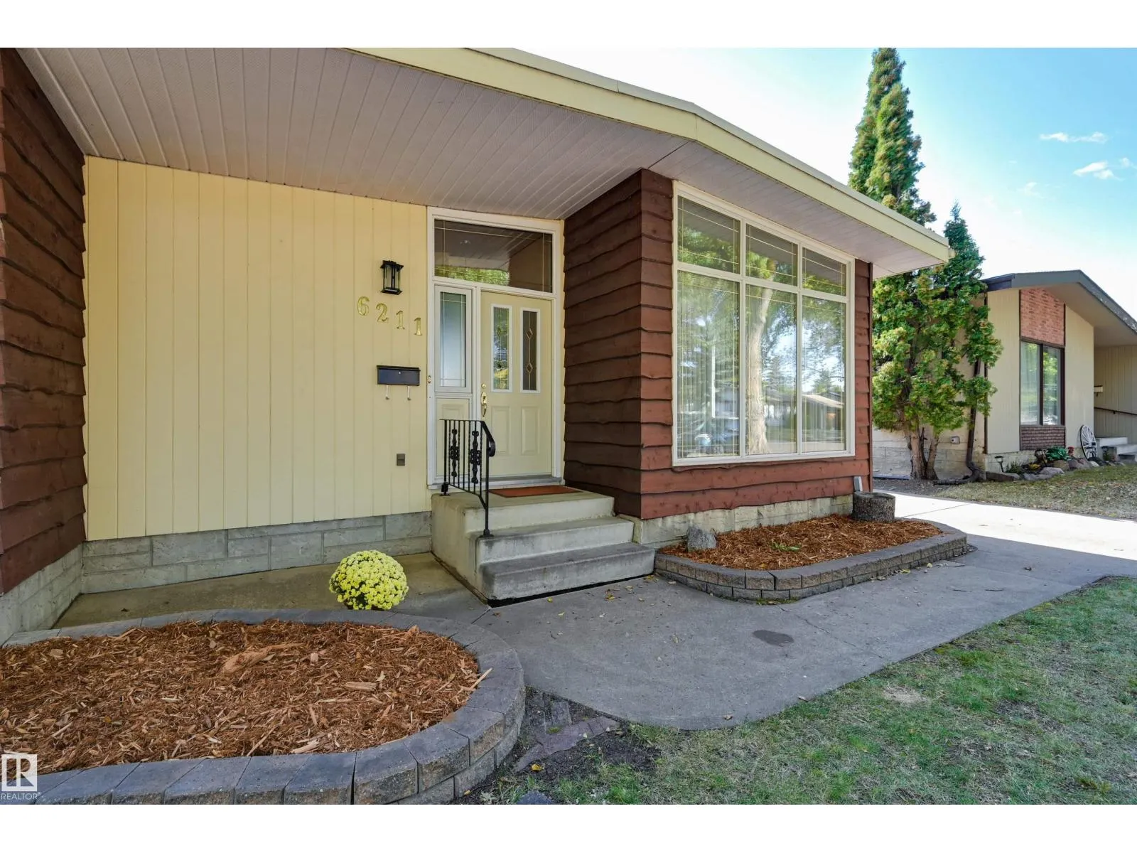6211 148 AV NW NW