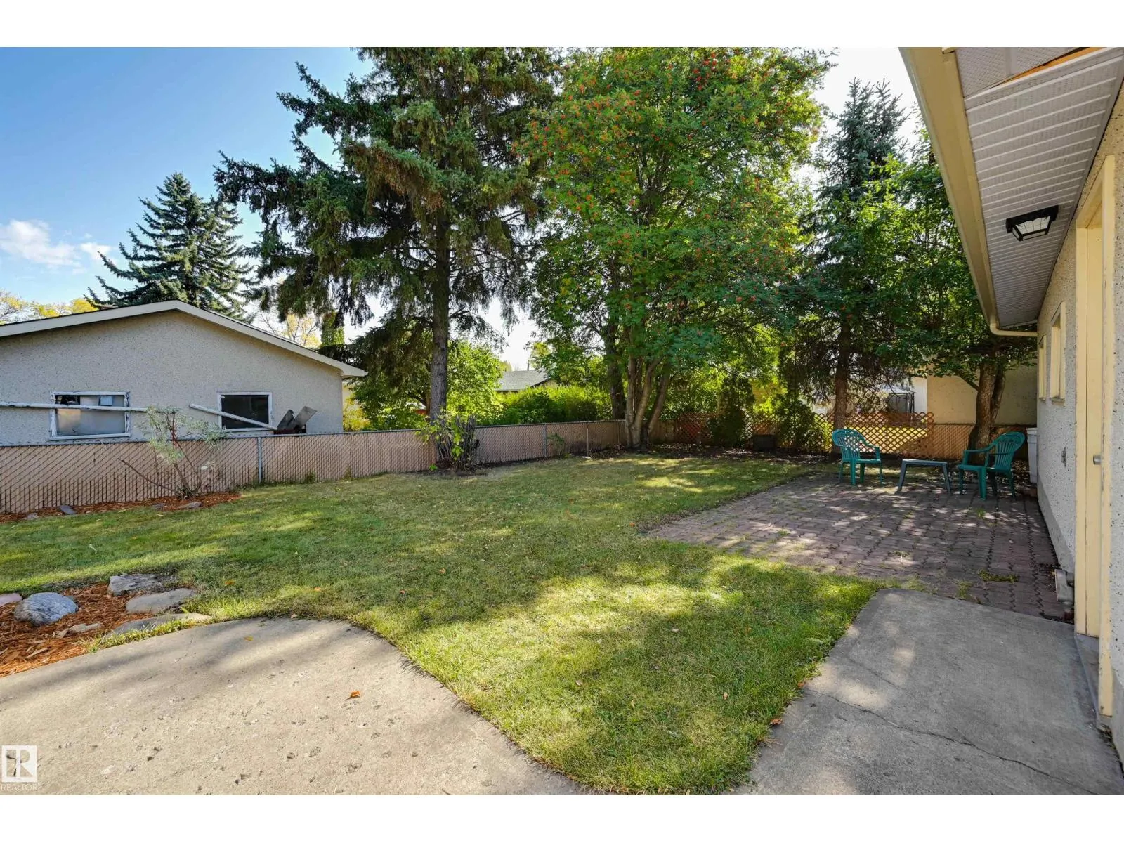 6211 148 AV NW NW