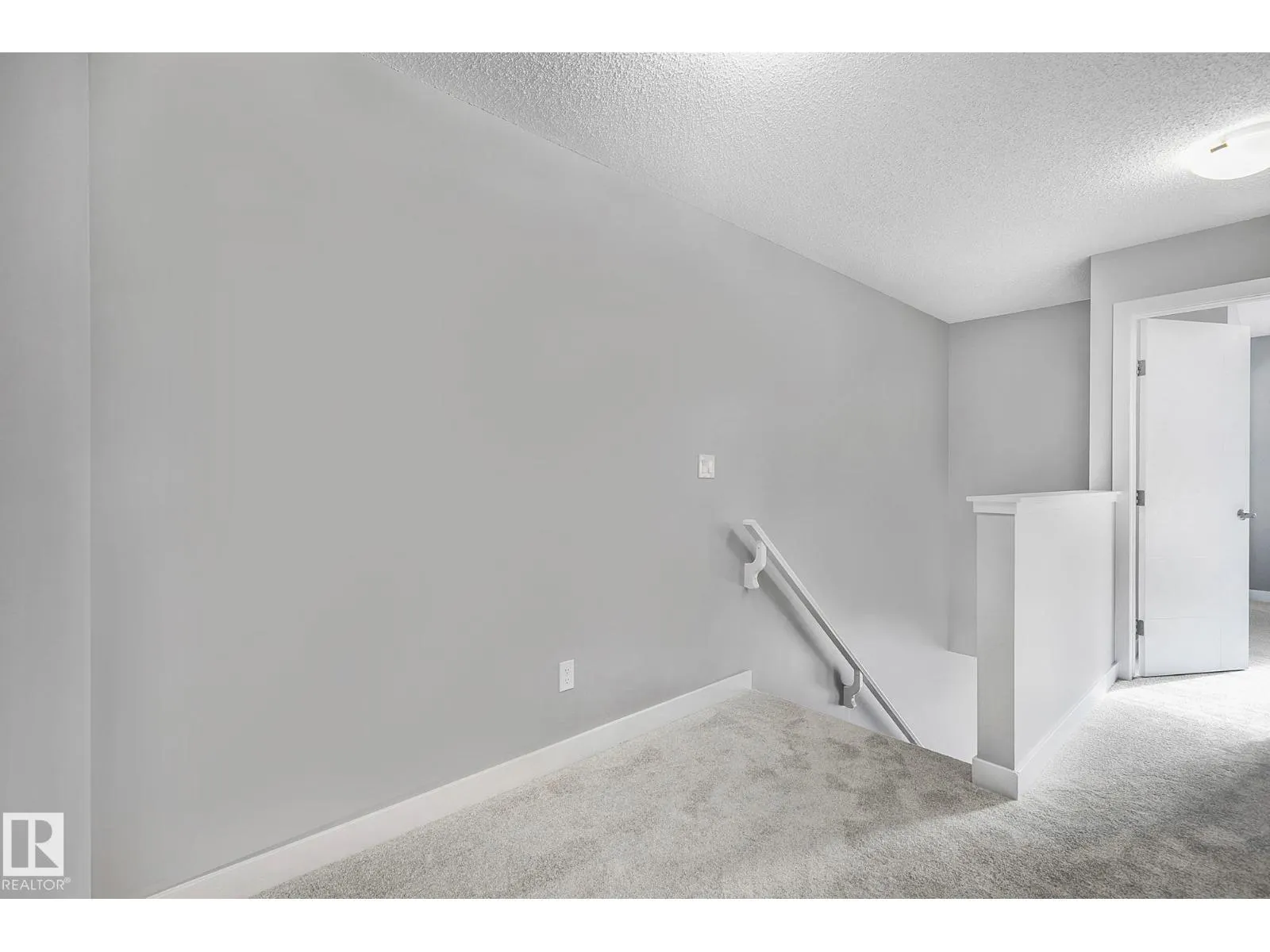 7388 EDGEMONT WY NW