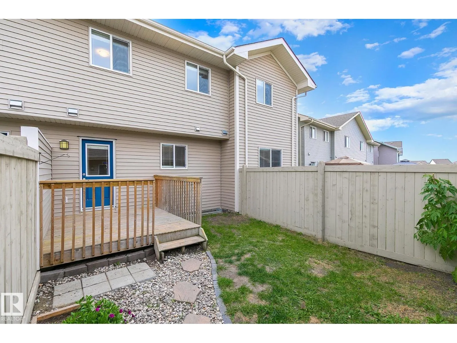 7388 EDGEMONT WY NW