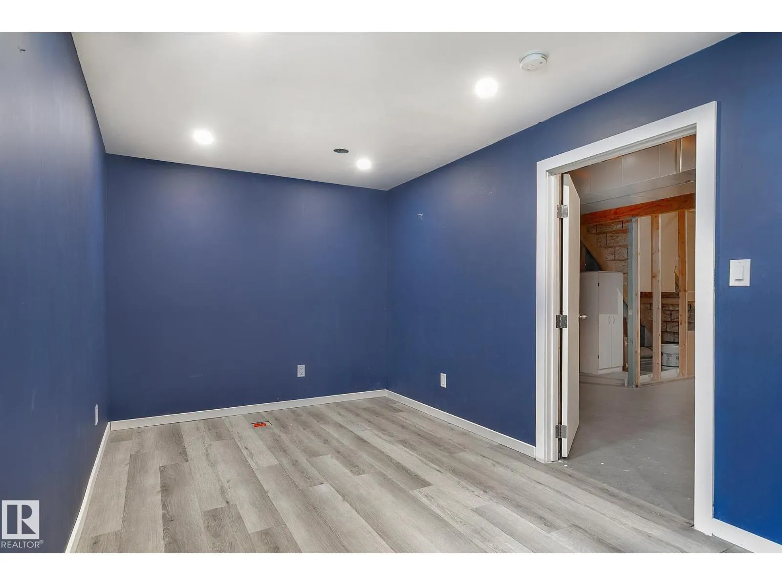 7388 EDGEMONT WY NW