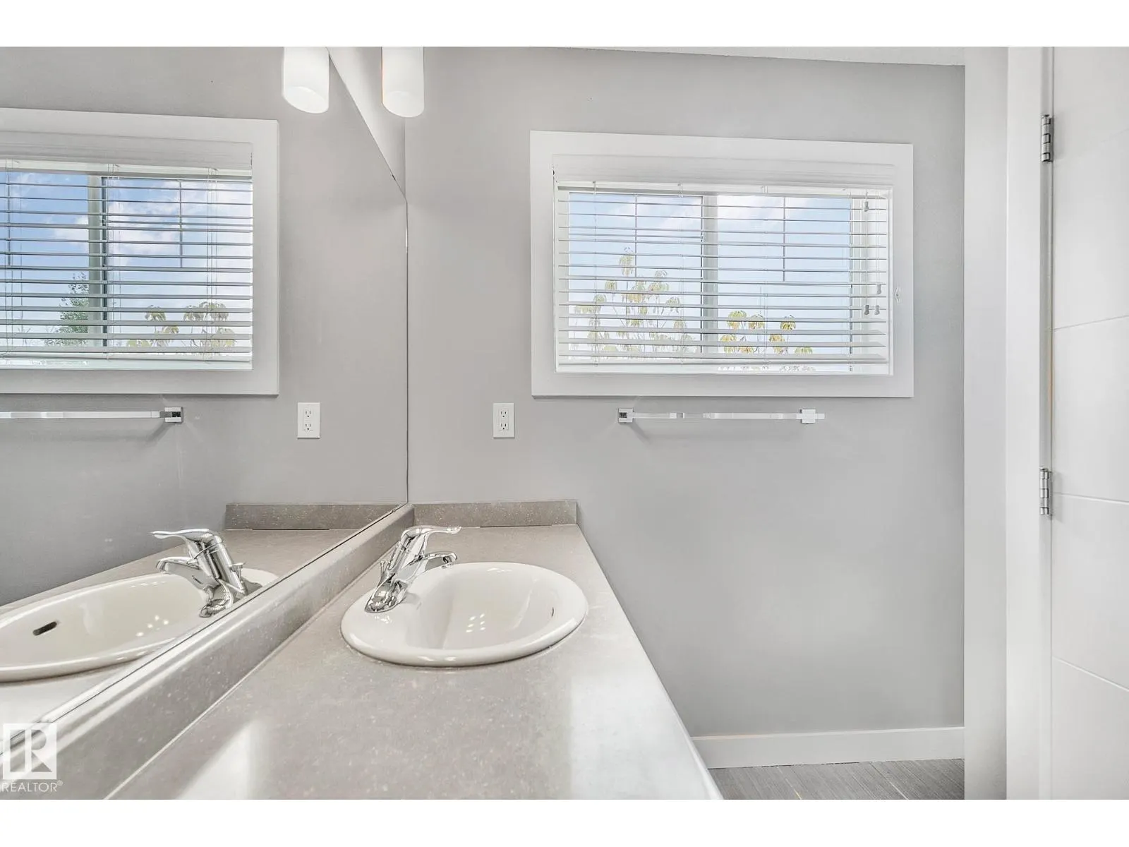 7388 EDGEMONT WY NW