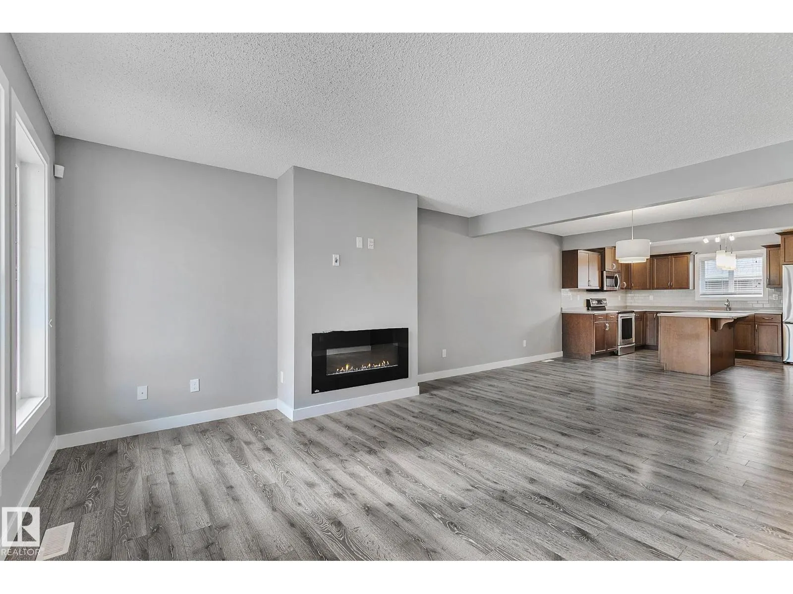7388 EDGEMONT WY NW