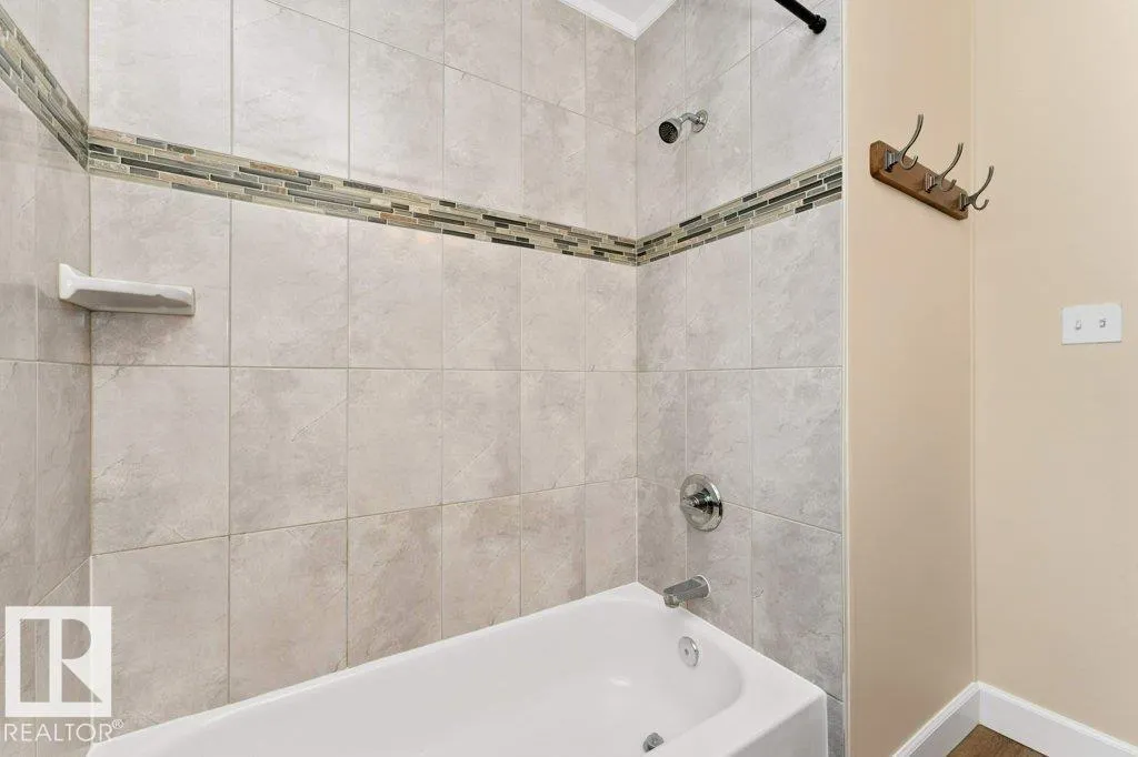 12308 86 ST NW