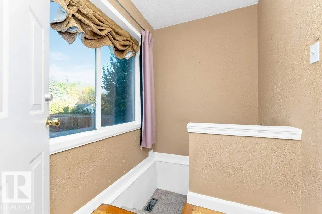 12308 86 ST NW