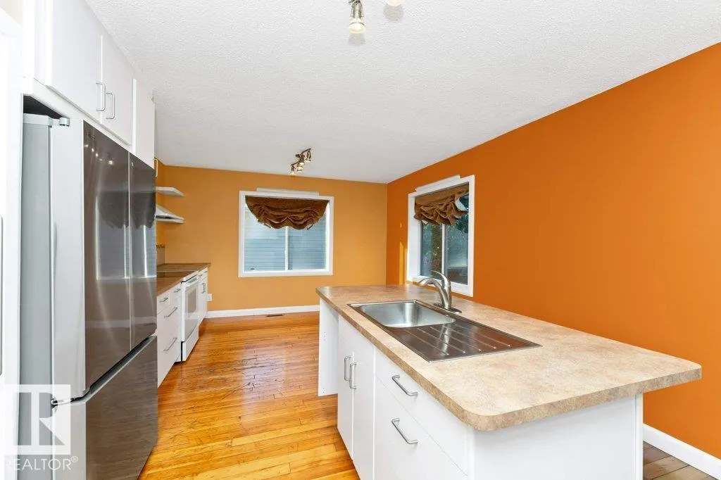 12308 86 ST NW