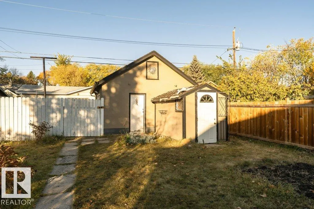 12308 86 ST NW