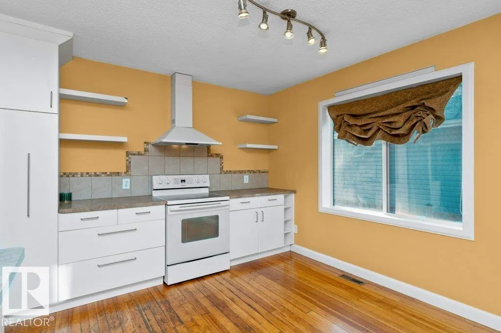 12308 86 ST NW