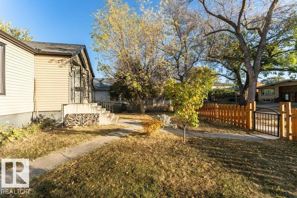 12308 86 ST NW