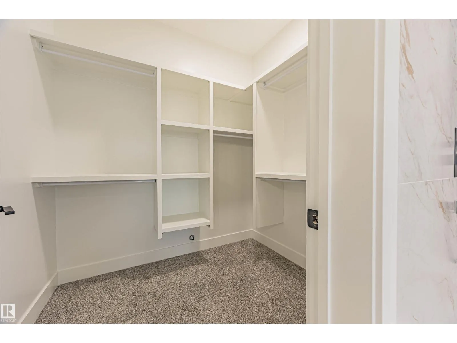 17 BIRKSHIRE CR