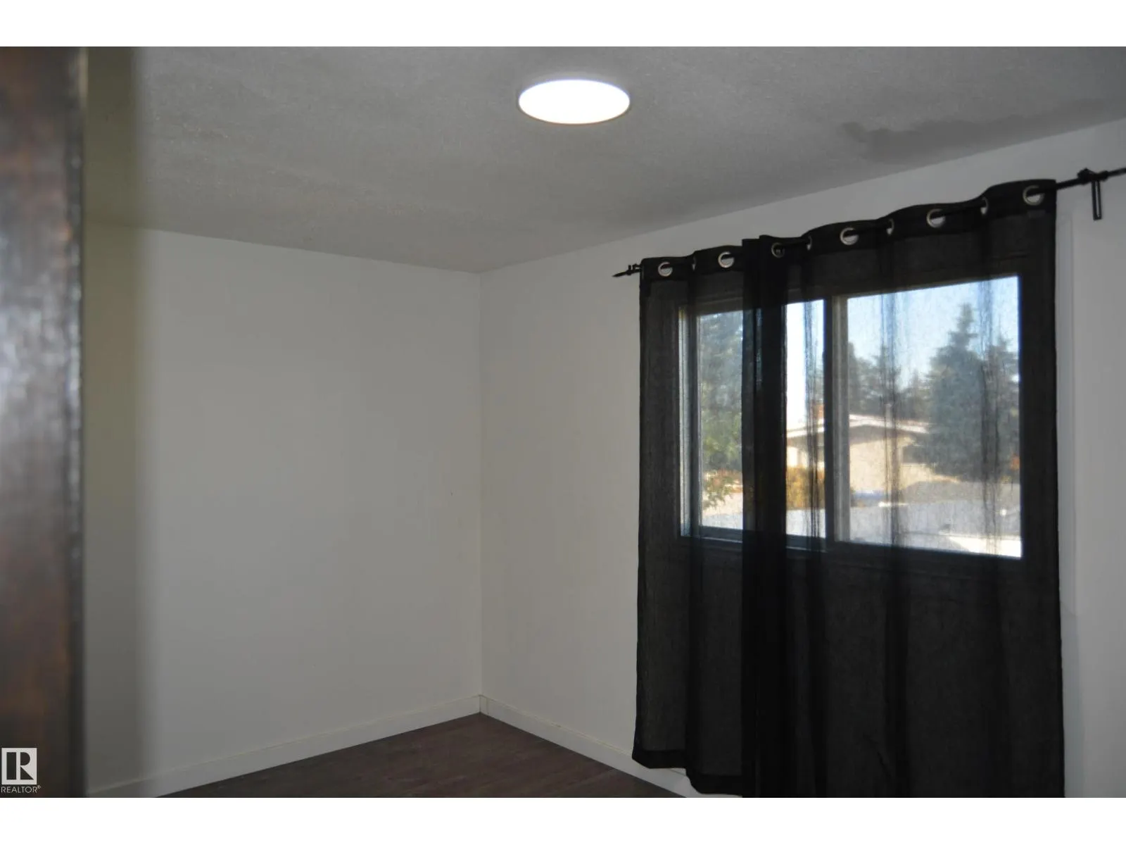132 MILLBOURNE RD E NW