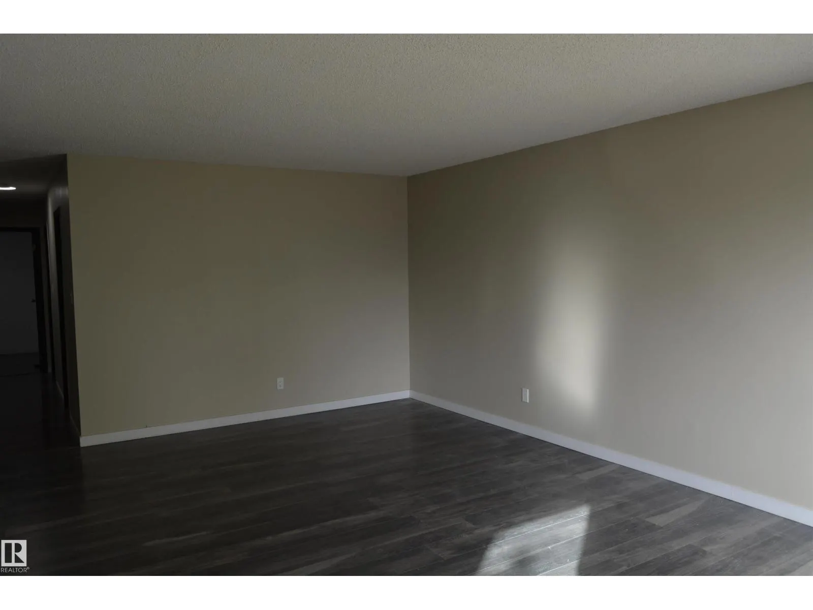132 MILLBOURNE RD E NW