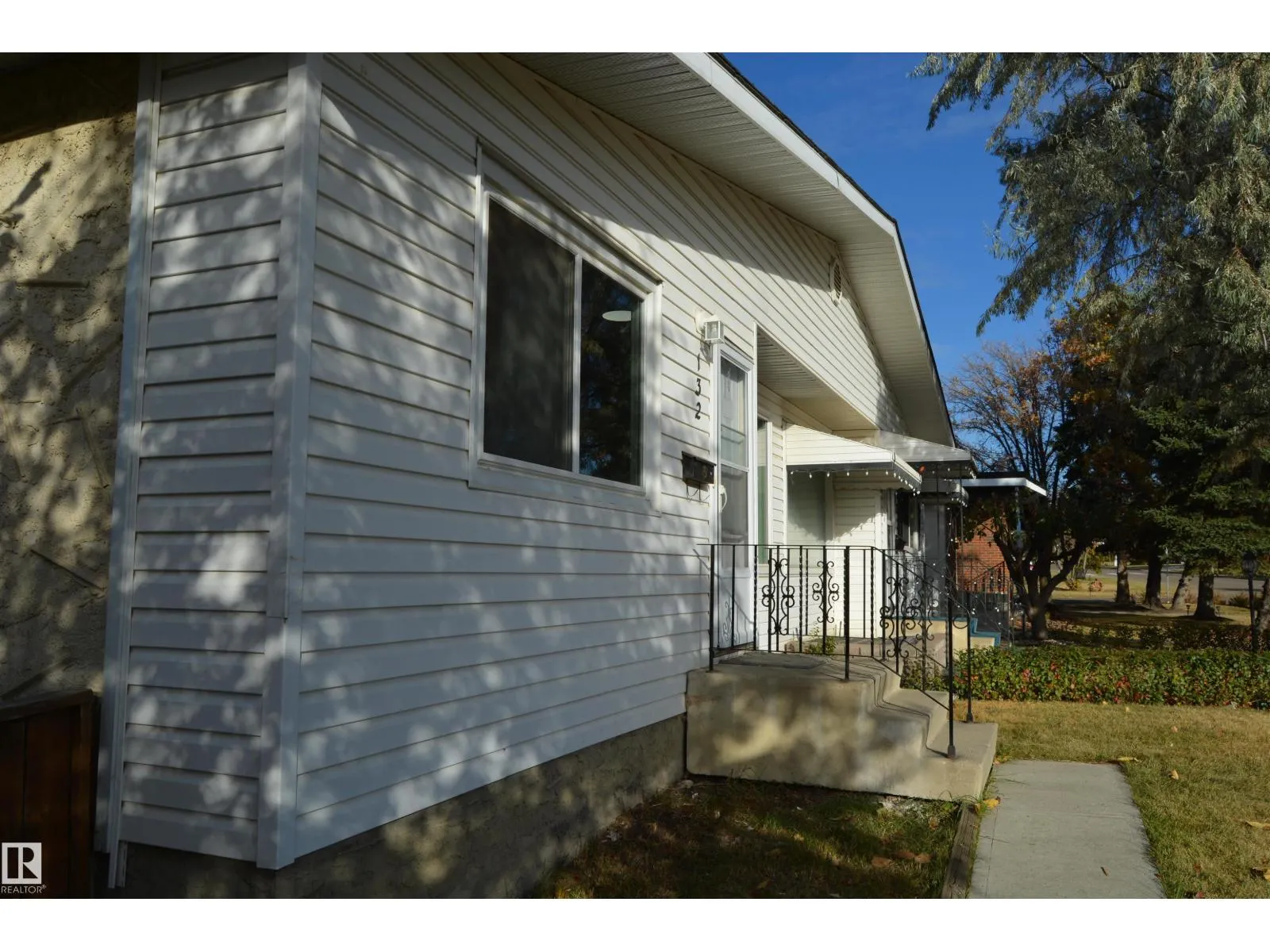 132 MILLBOURNE RD E NW