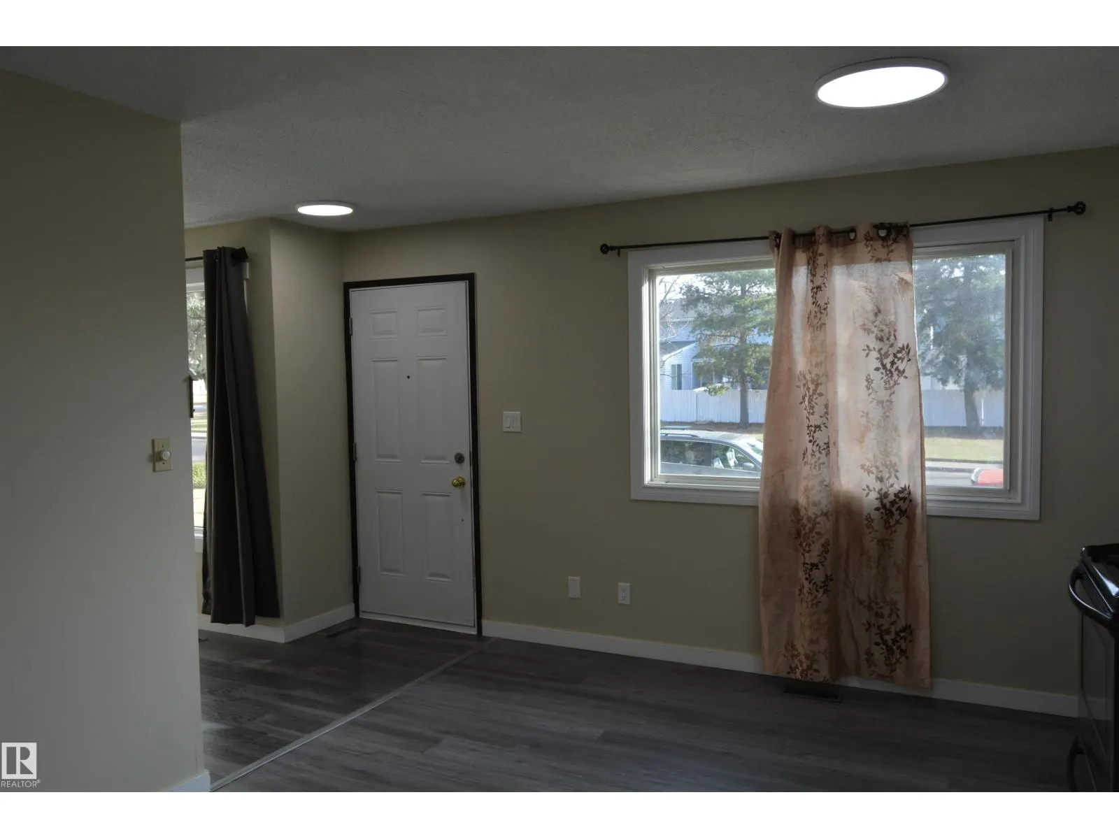 132 MILLBOURNE RD E NW