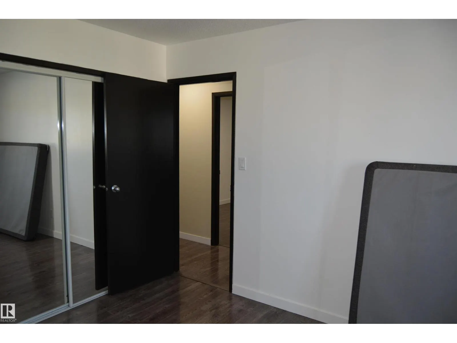 132 MILLBOURNE RD E NW
