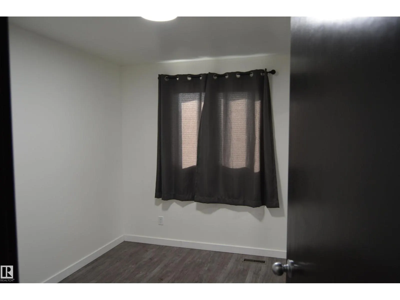 132 MILLBOURNE RD E NW