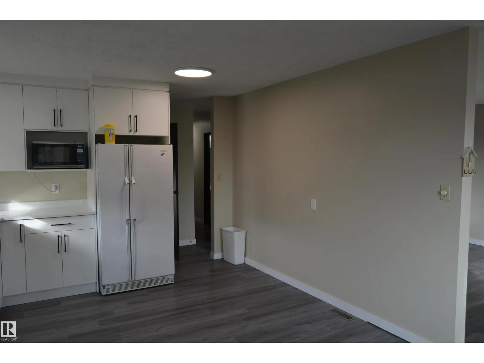 132 MILLBOURNE RD E NW