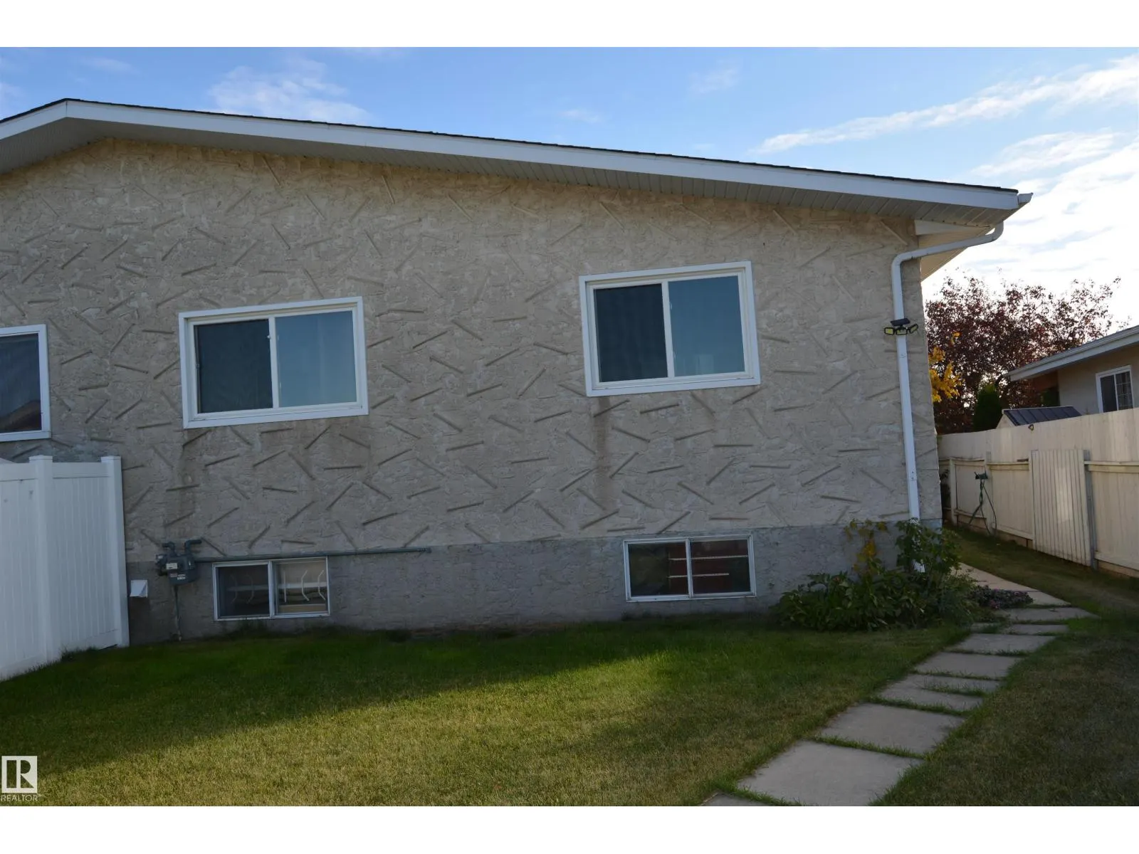 132 MILLBOURNE RD E NW