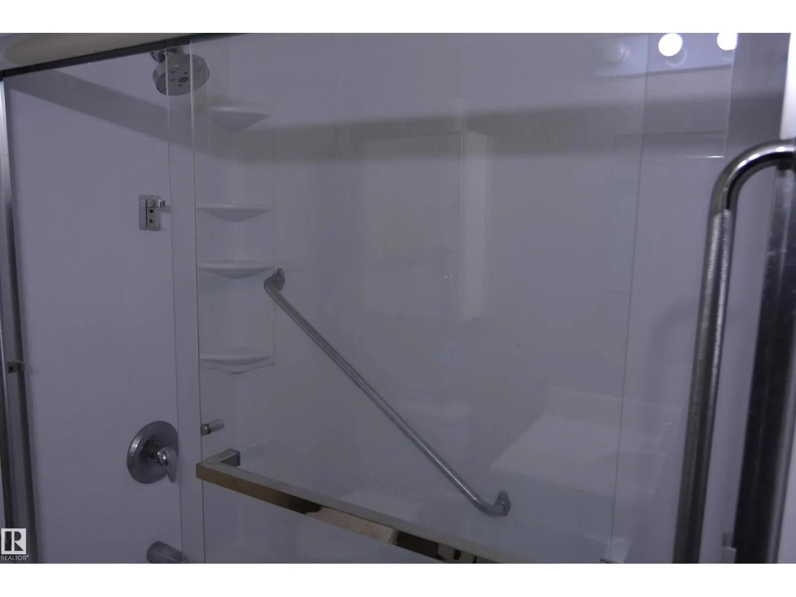 132 MILLBOURNE RD E NW