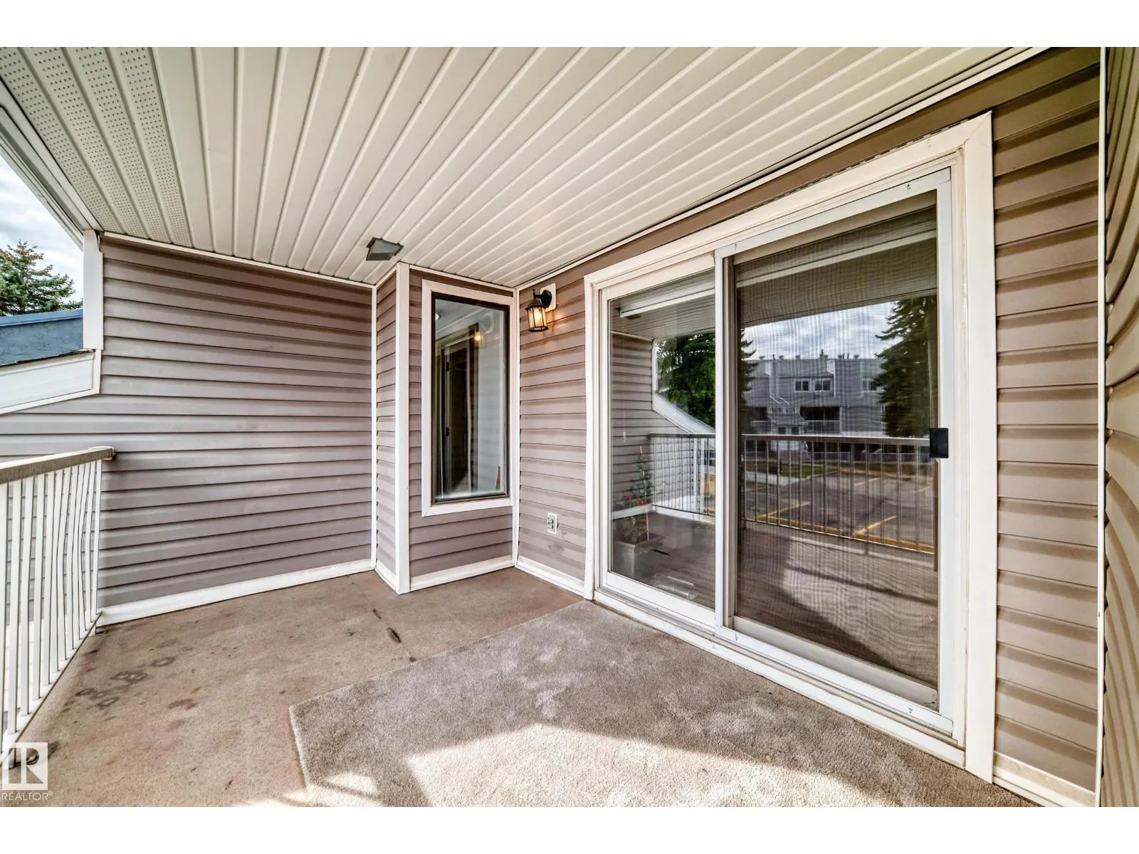 #310 10404 24 AV NW