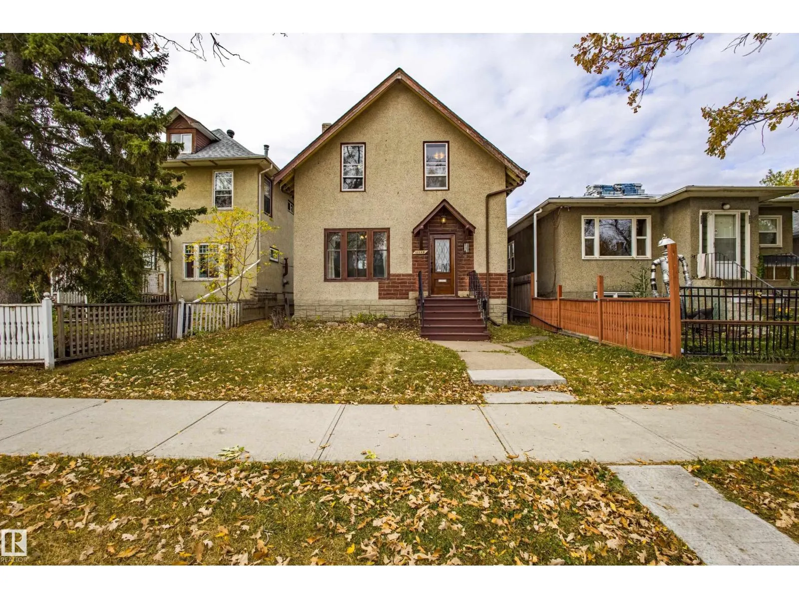 11148 96 ST NW NW