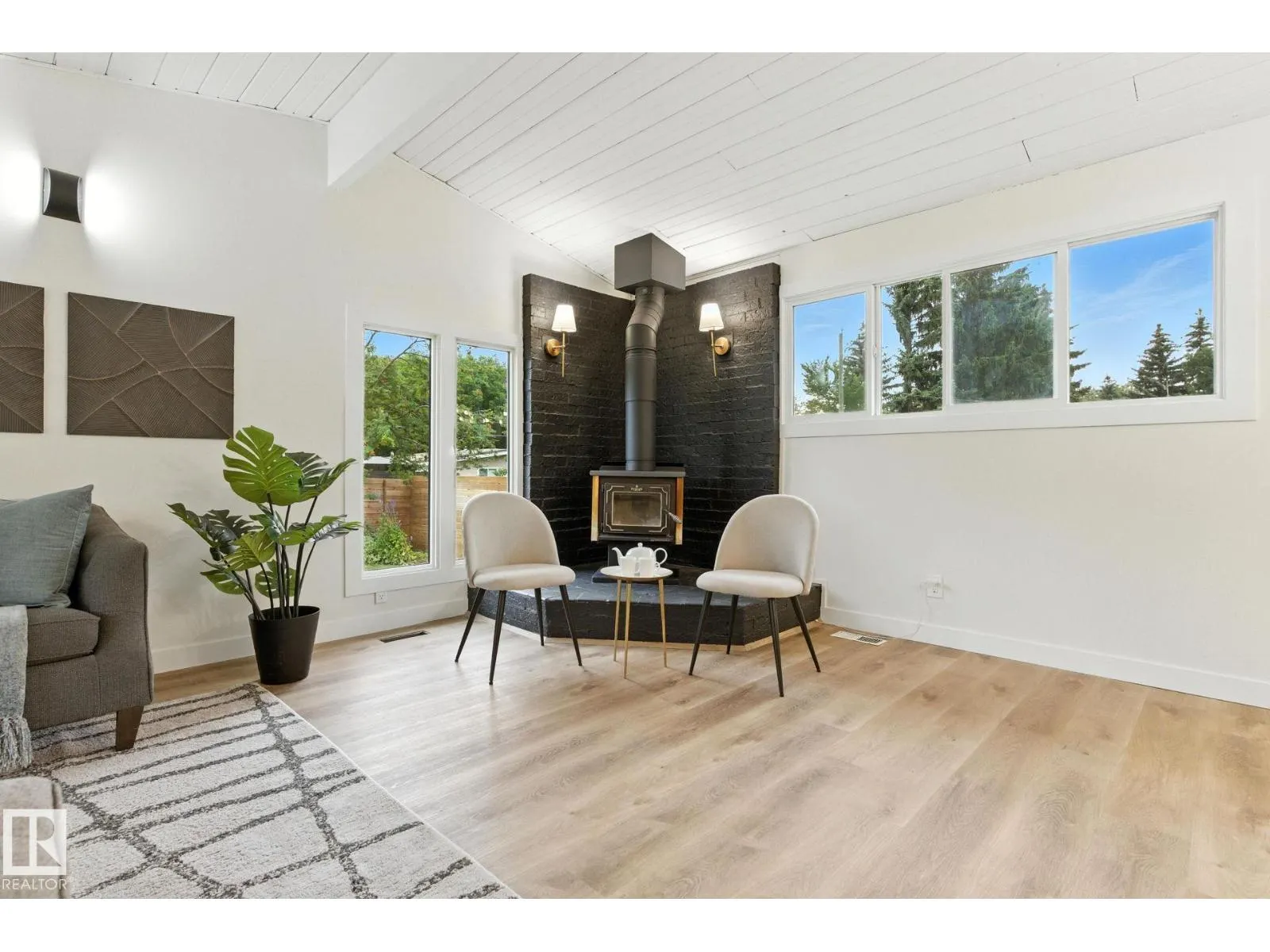 1 SYLVAN DR