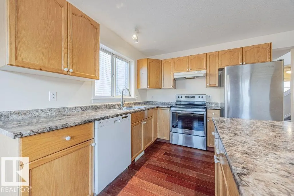 5 HIGHWOOD BV
