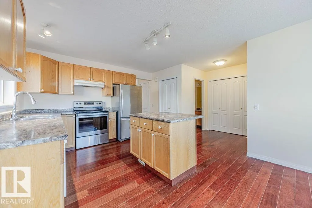 5 HIGHWOOD BV