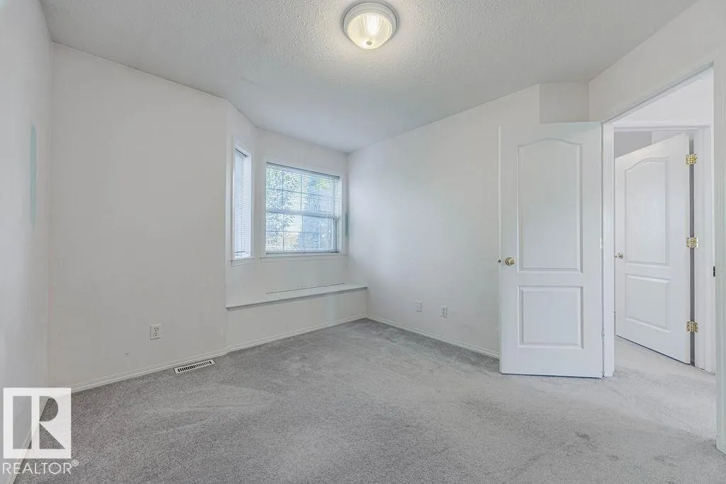 5 HIGHWOOD BV