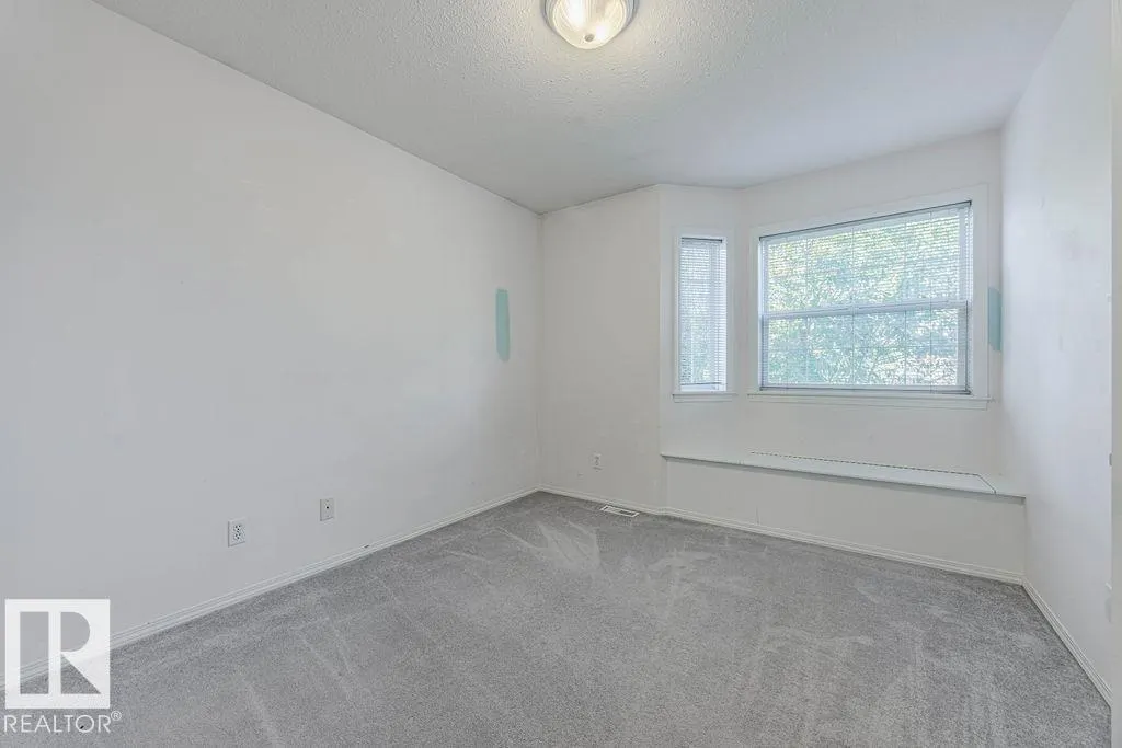 5 HIGHWOOD BV