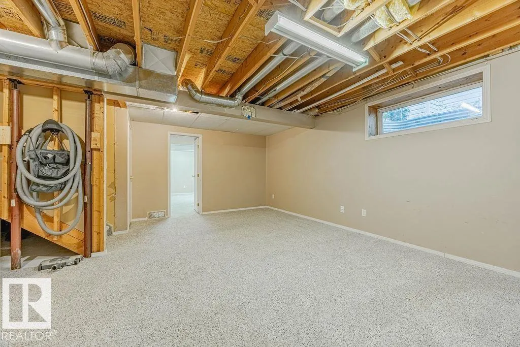 5 HIGHWOOD BV