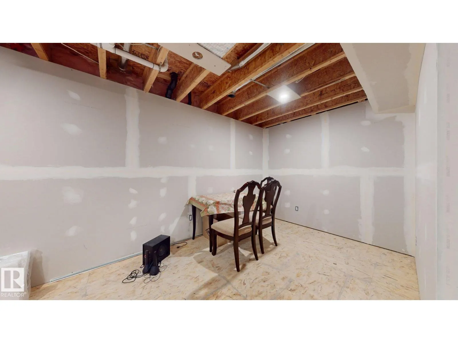 1030 177A ST SW