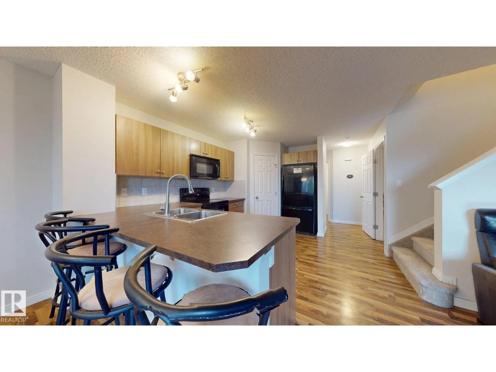 1030 177A ST SW