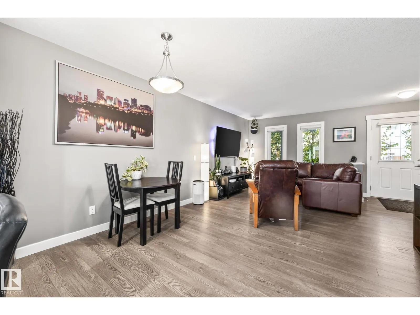 7358 EDGEMONT WY NW