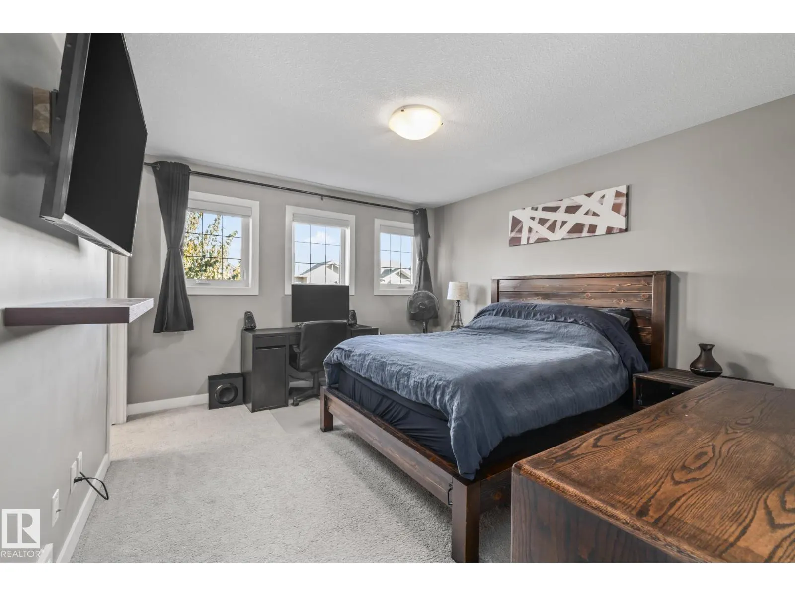 7358 EDGEMONT WY NW