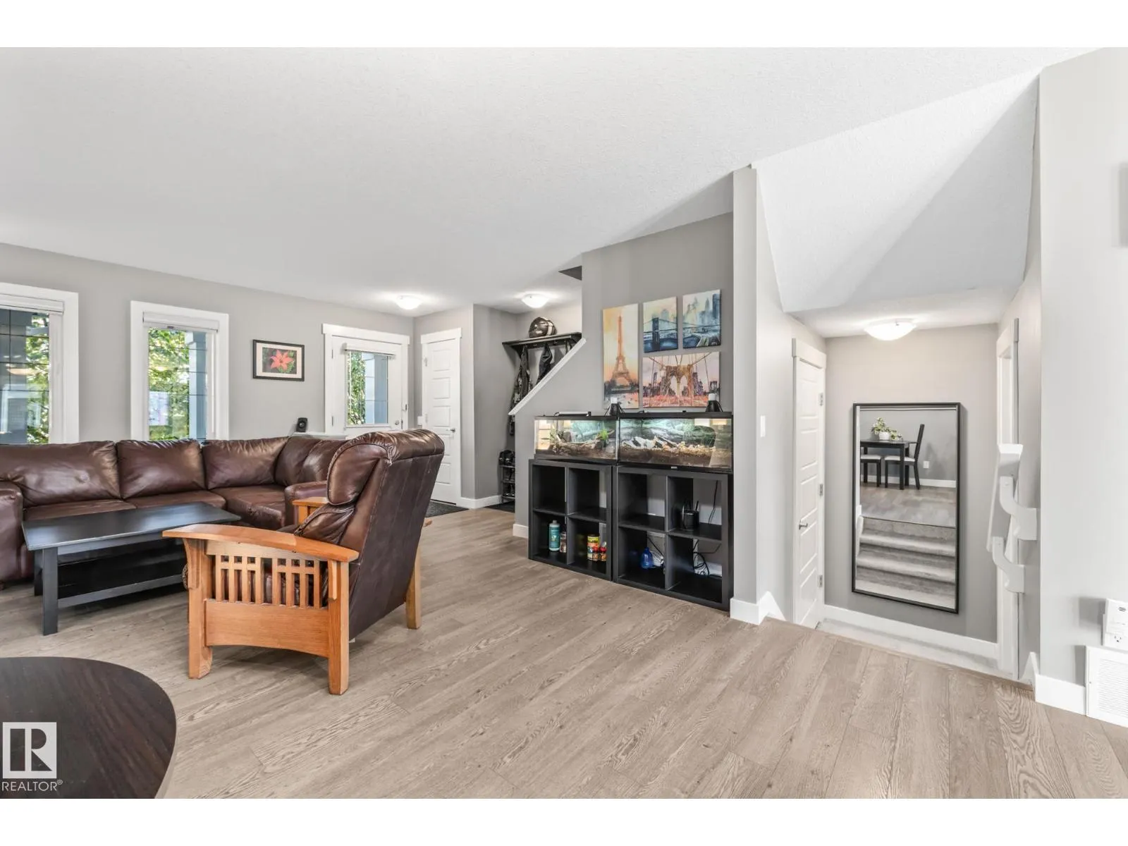 7358 EDGEMONT WY NW