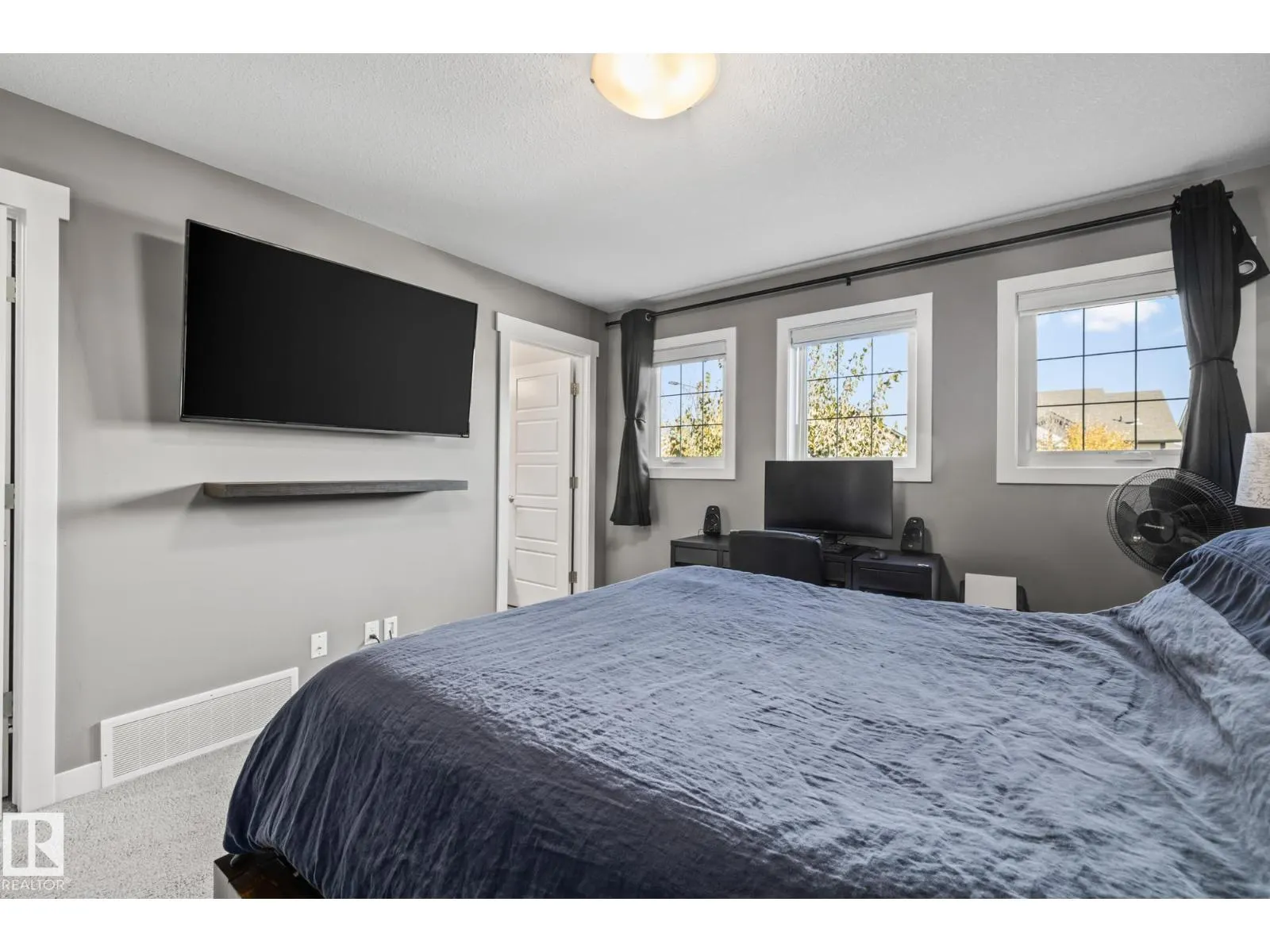 7358 EDGEMONT WY NW