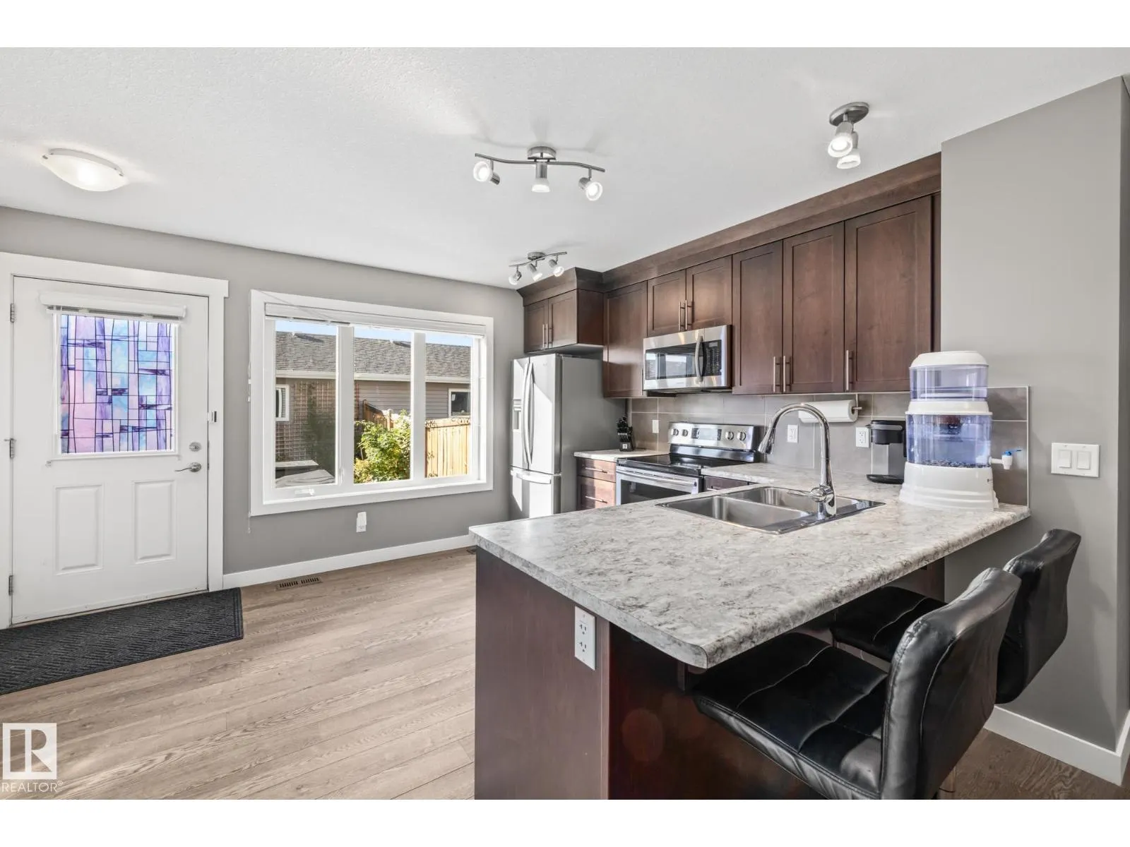 7358 EDGEMONT WY NW