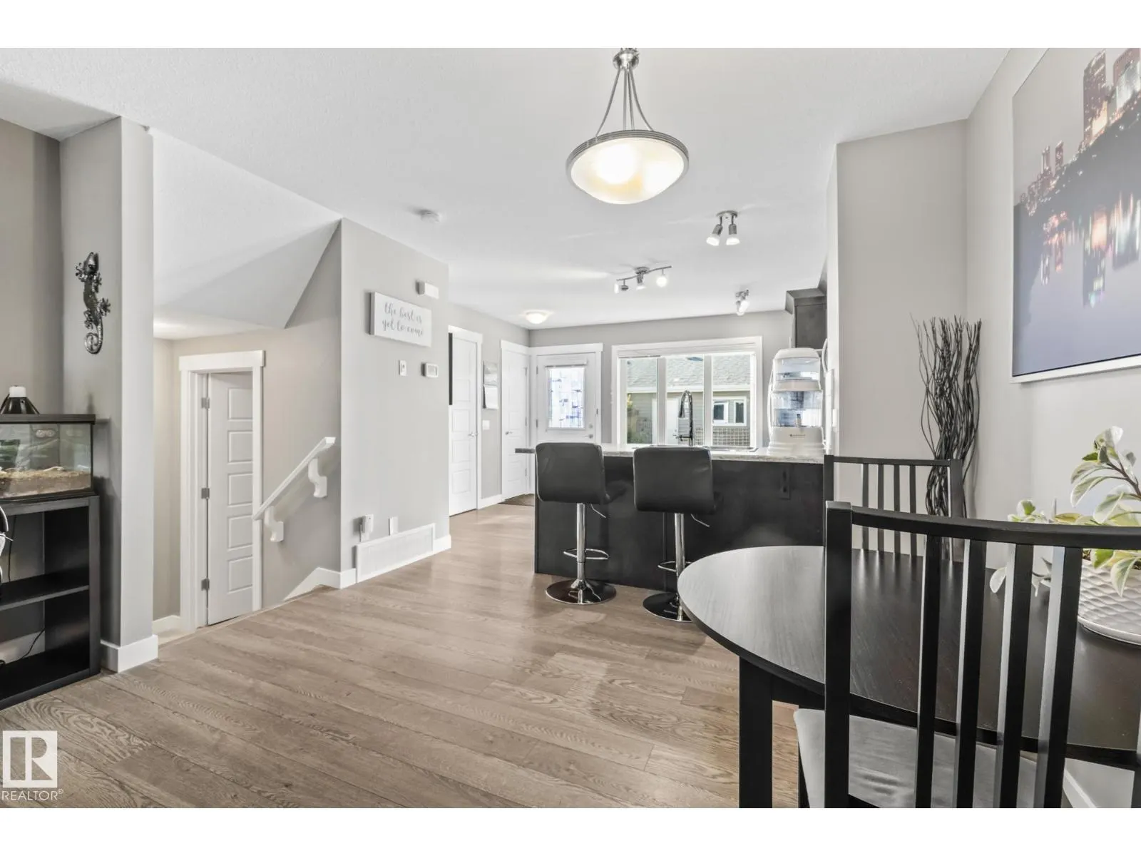 7358 EDGEMONT WY NW
