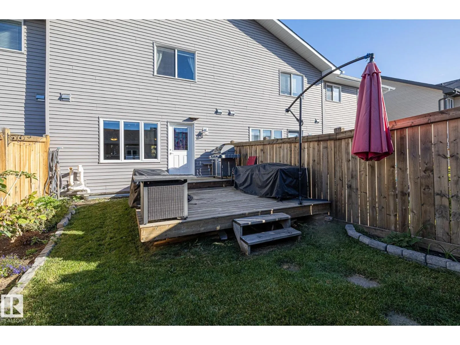 7358 EDGEMONT WY NW