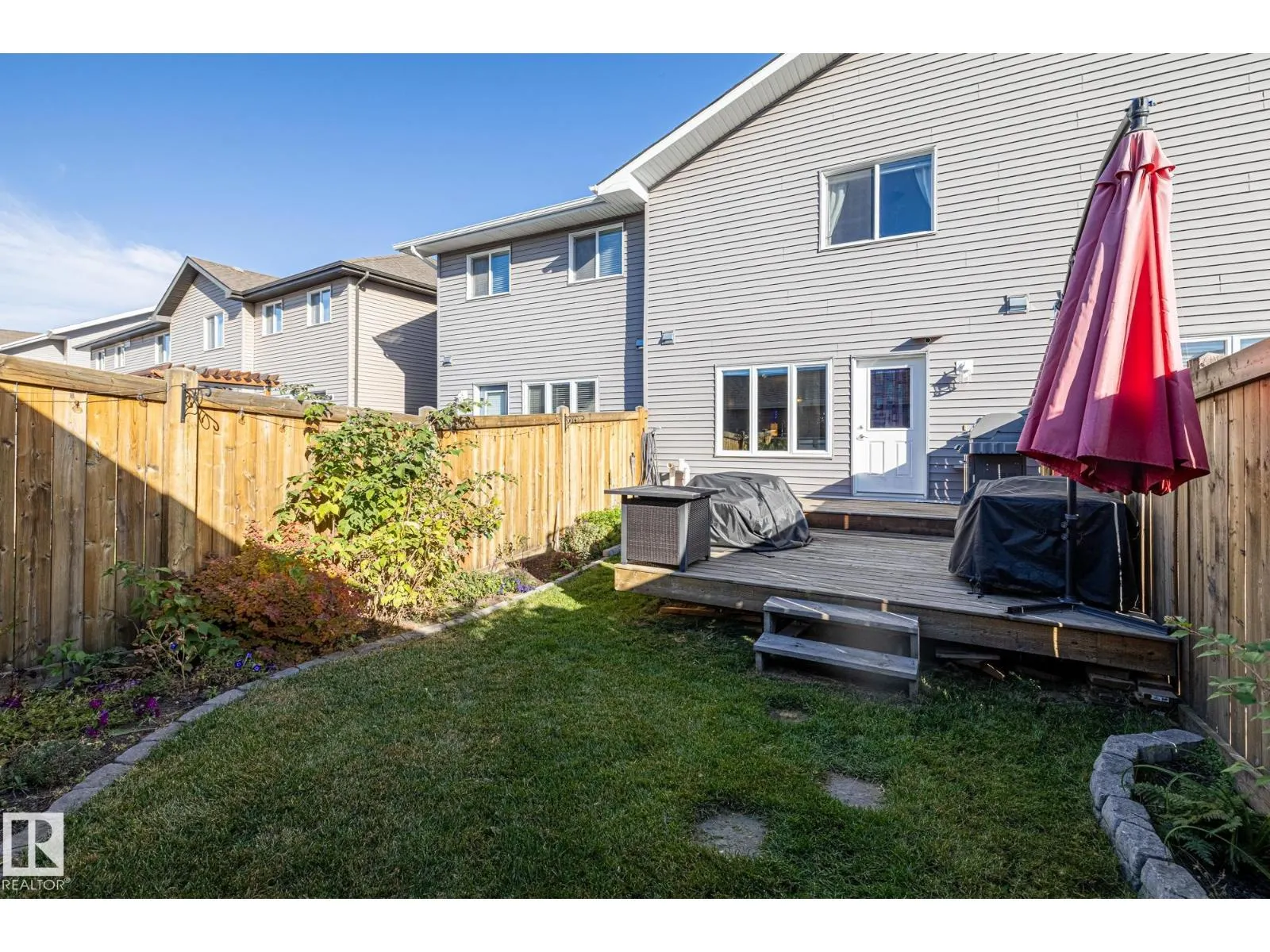 7358 EDGEMONT WY NW