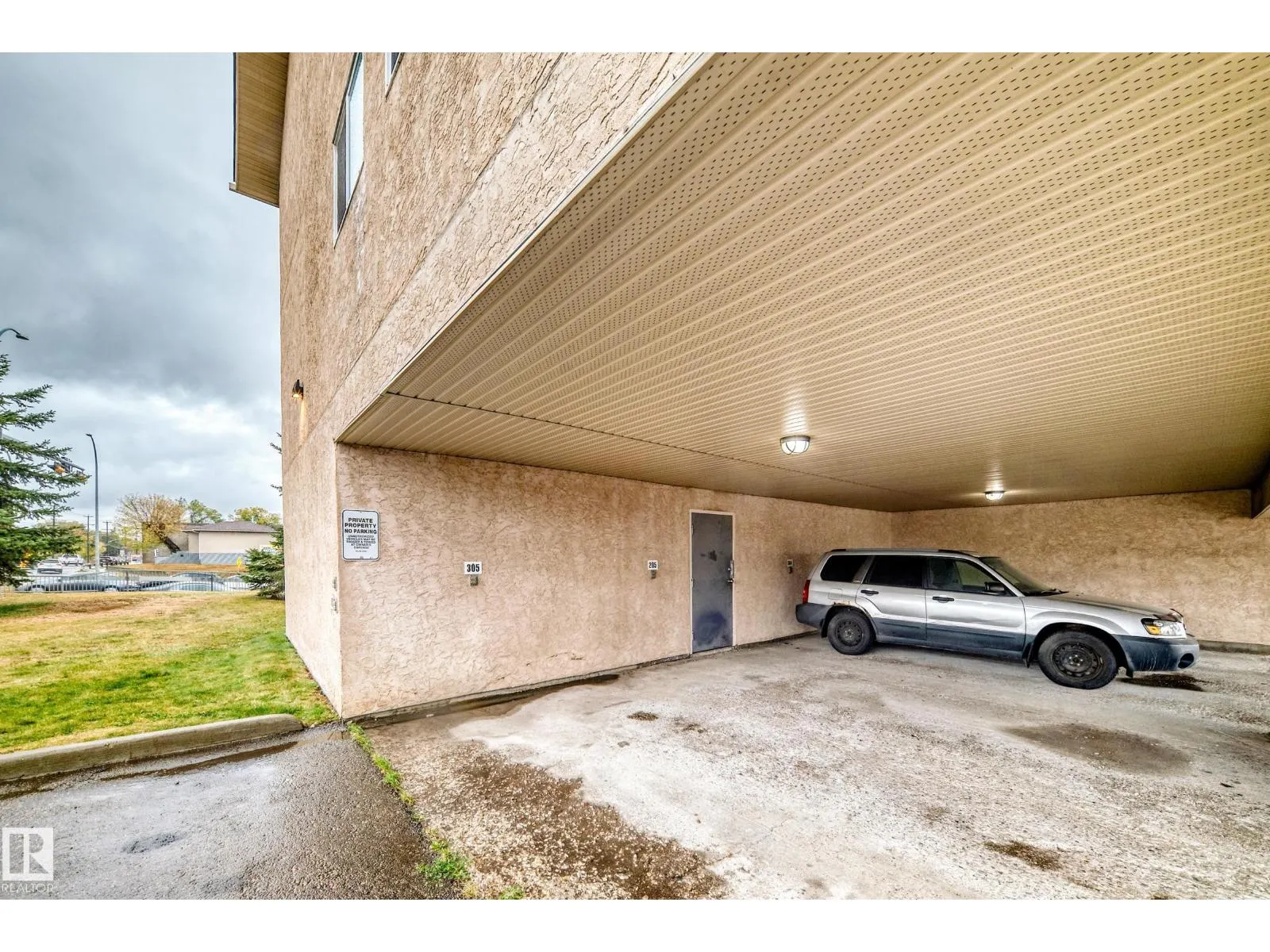 #305 12710 127 ST NW