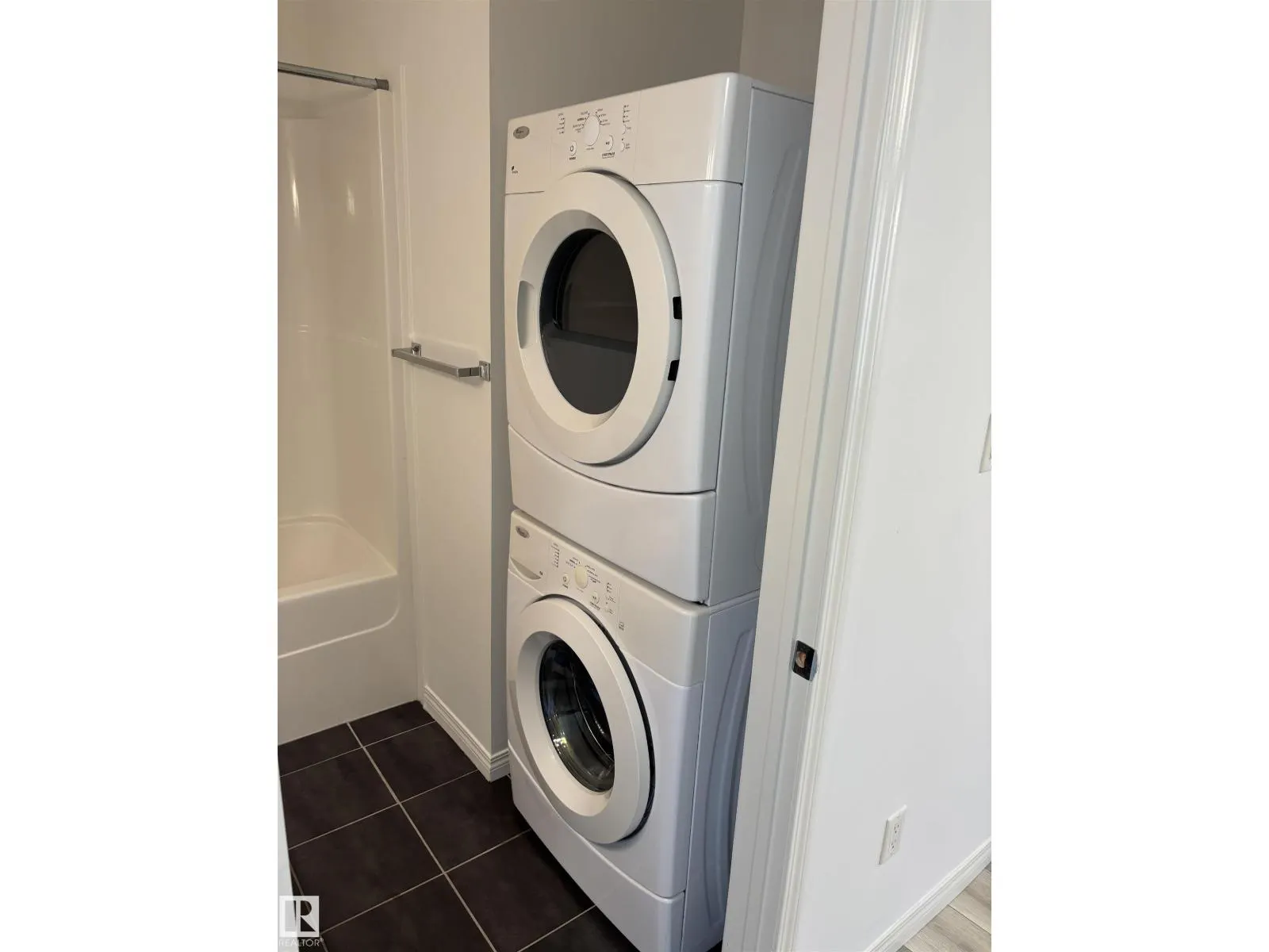 563 ORCHARD BV SW