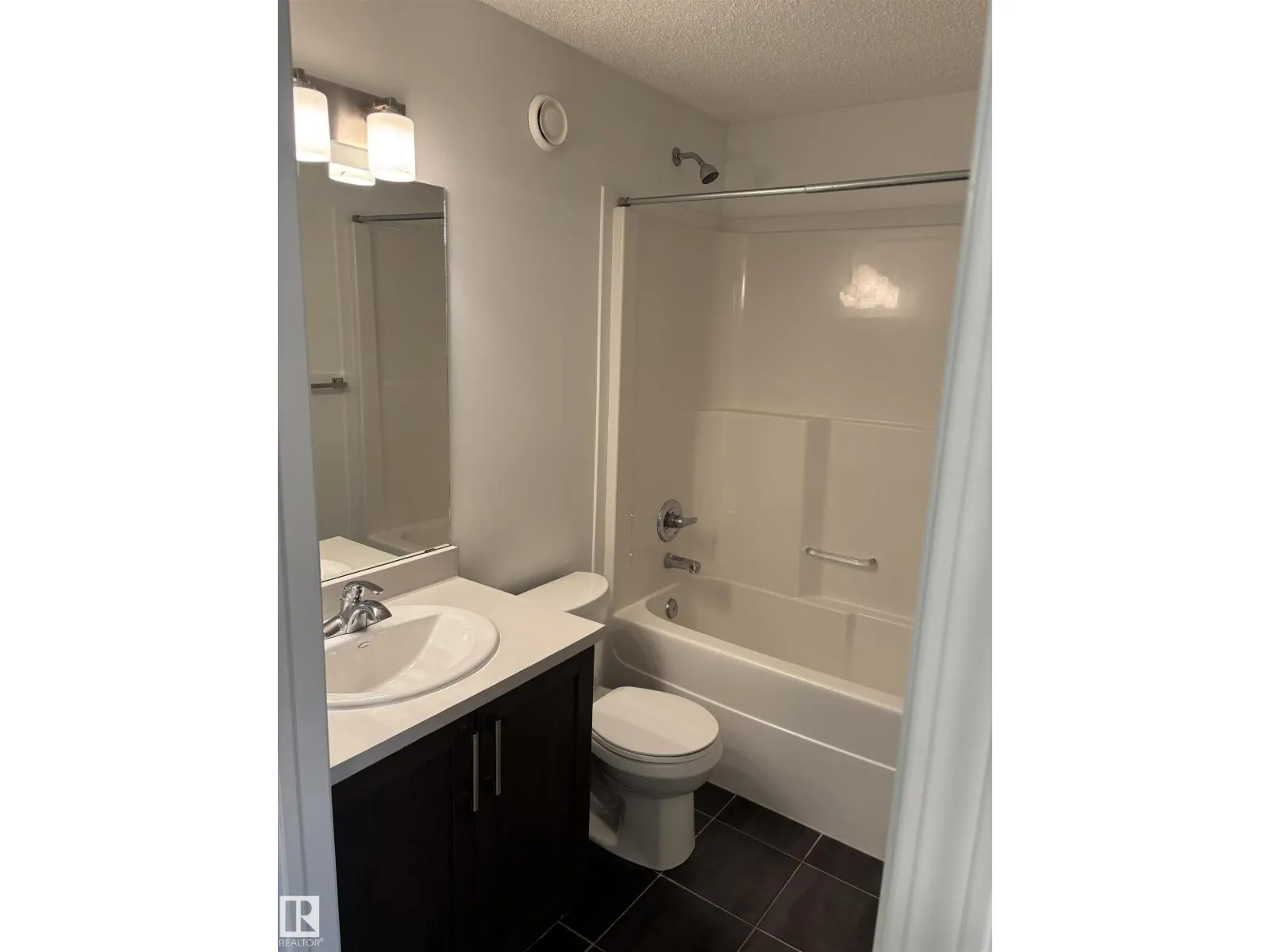 563 ORCHARD BV SW