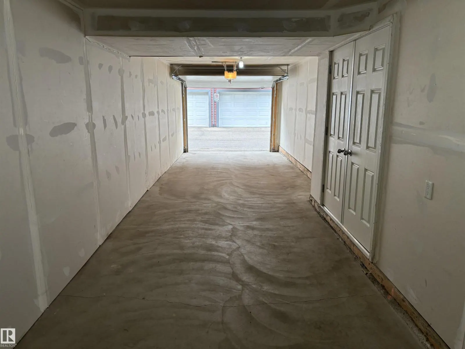 563 ORCHARD BV SW