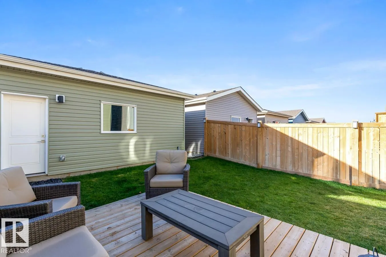 633 MEADOWVIEW DR