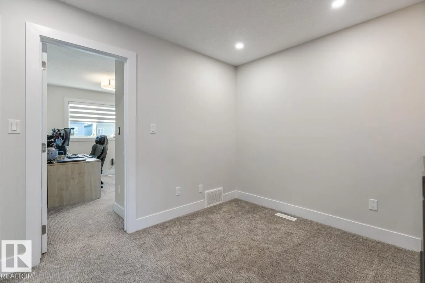 633 MEADOWVIEW DR