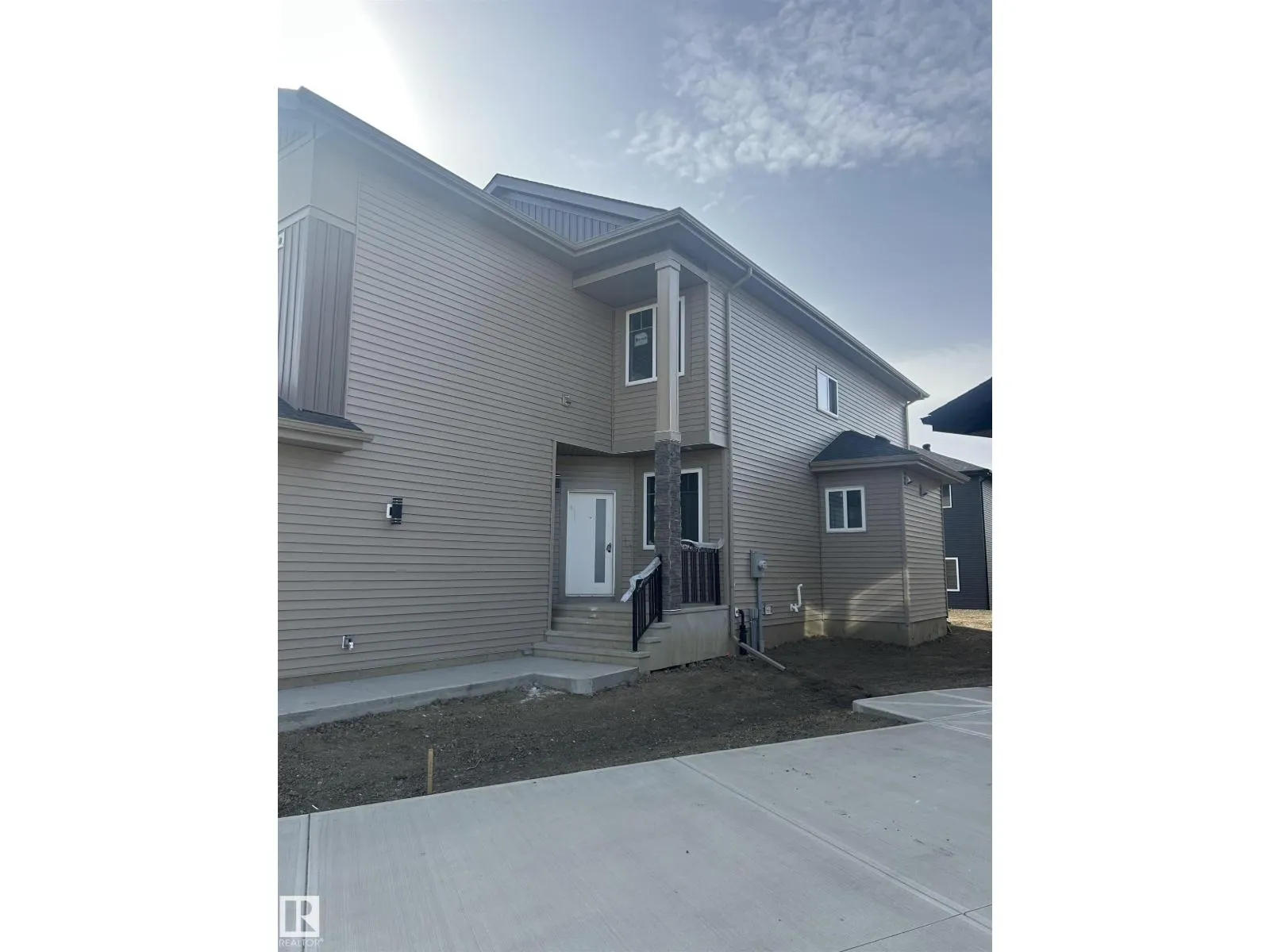5924 18 ST NE