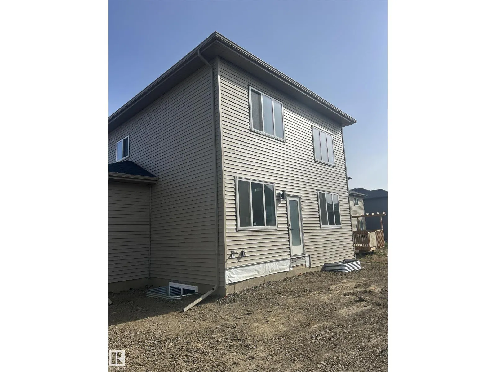 5924 18 ST NE