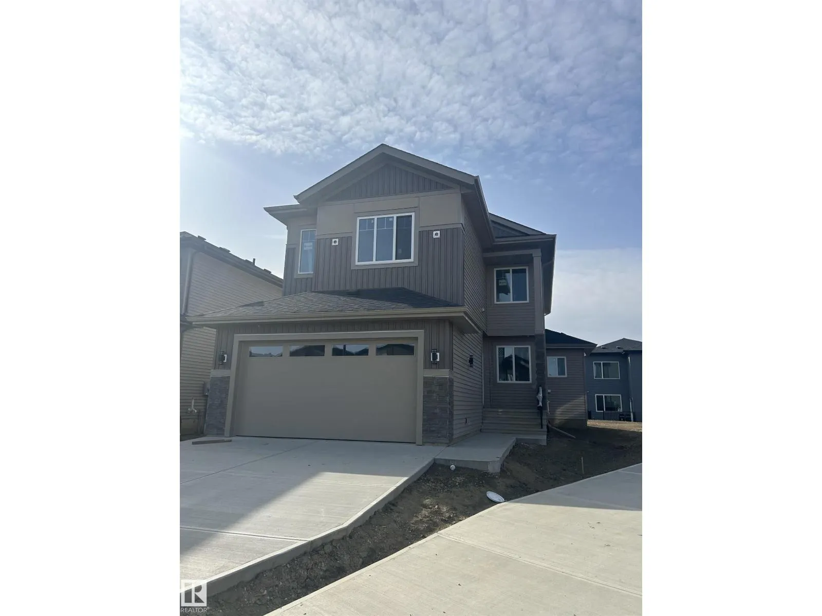5924 18 ST NE